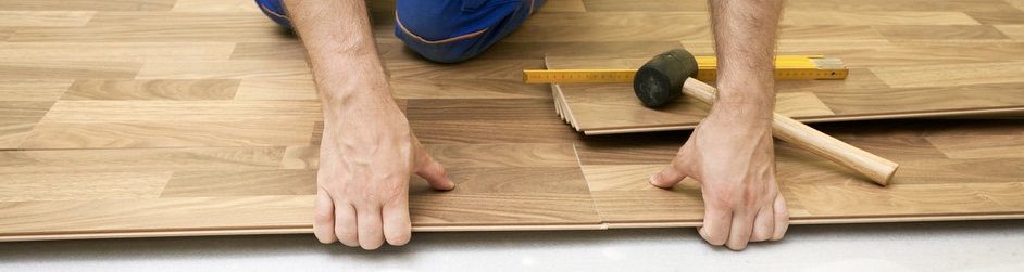 Installing wooden laminate flooring
